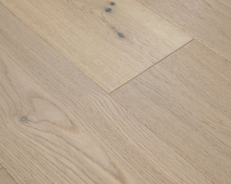 171 NATURAL OAK 1.2 HARDWOOD FLOORING - Image 5