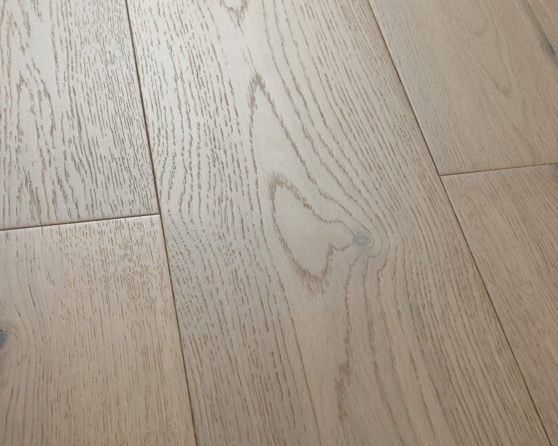 171 NATURAL OAK 1.2 HARDWOOD FLOORING - Image 7